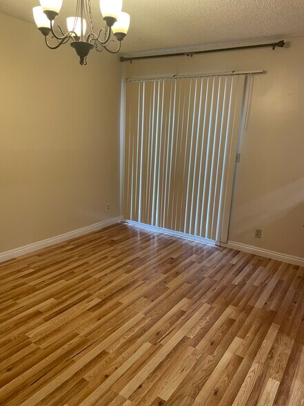 Building Photo - 524 N Maryland Ave