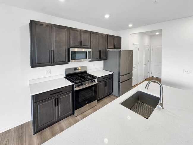 Building Photo - 1135 White Oak Cir