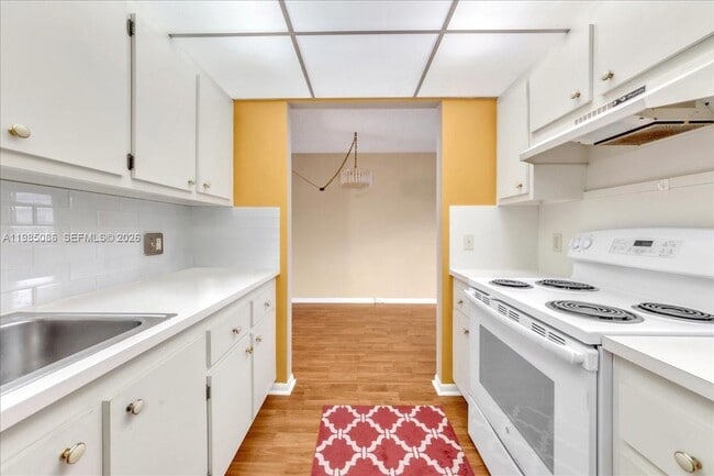 Building Photo - 13500 SW 1st St