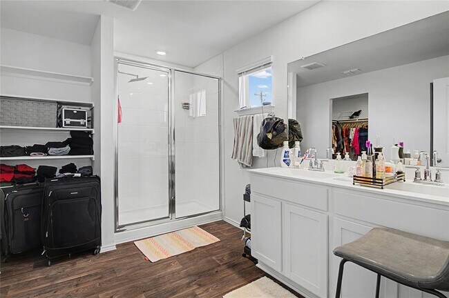 Building Photo - 18517 Cremello Dr