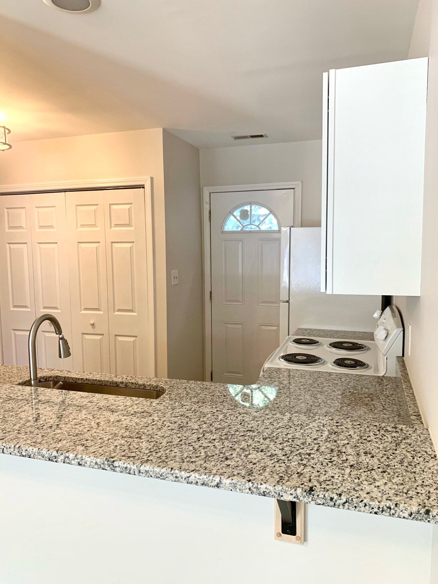 Building Photo - 2906 Old Mill Stream Ct