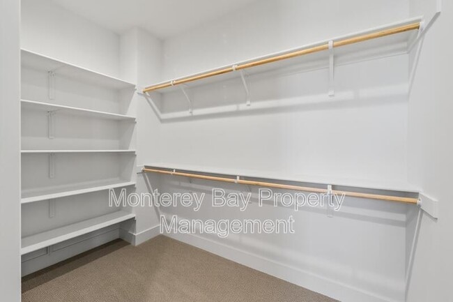 Building Photo - 108 8th St