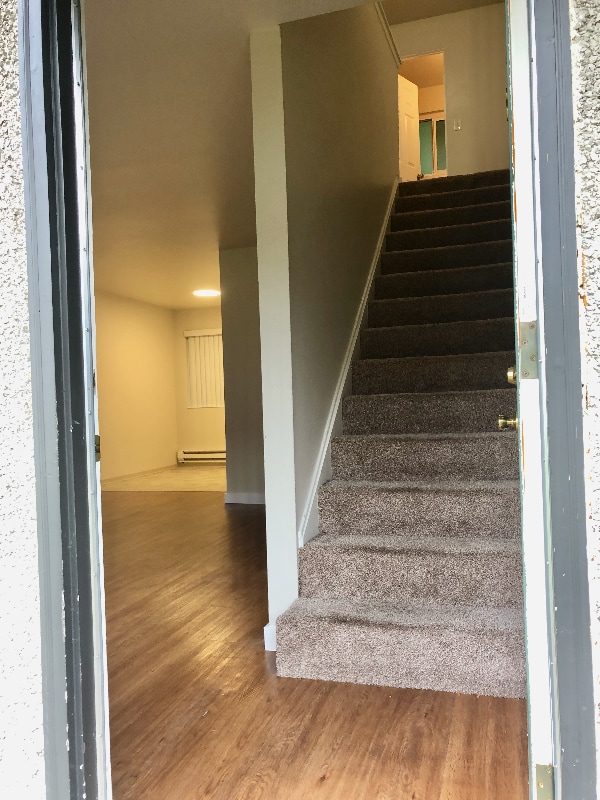 Building Photo - 3604 NE 73rd Pl