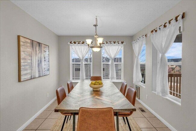 Building Photo - "Spacious 5-Bed, 3-Bath Home in Cedar City - 2964 Sq. Ft. of Comfort in Canyon Gate Subdivision! "