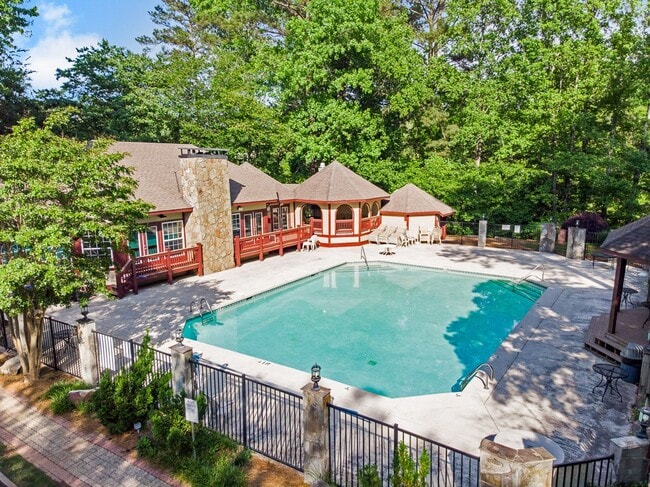 Building Photo - Terrace level condo in great Johns Creek location!