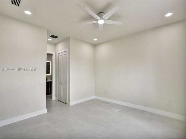 Building Photo - 3510-3521 21st St SW