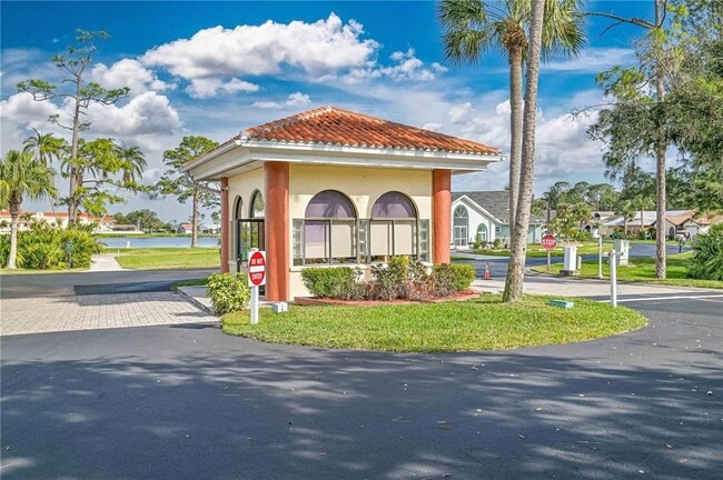 Building Photo - 3832 Sabal Springs Blvd