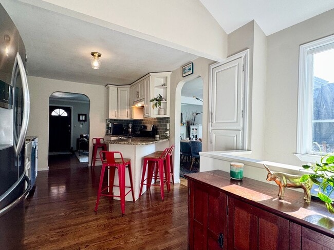 Building Photo - View Ridge Home