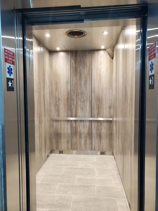 Building Photo - 80-12 Jamaica Ave