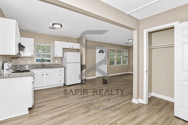 Building Photo - 2746 Knoll Rd SE