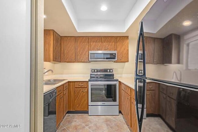 Building Photo - Beutiful Condo in an Amazing area