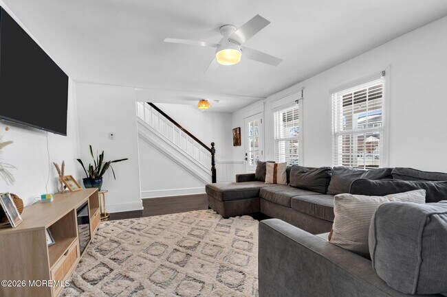 Building Photo - 555 Ocean Rd