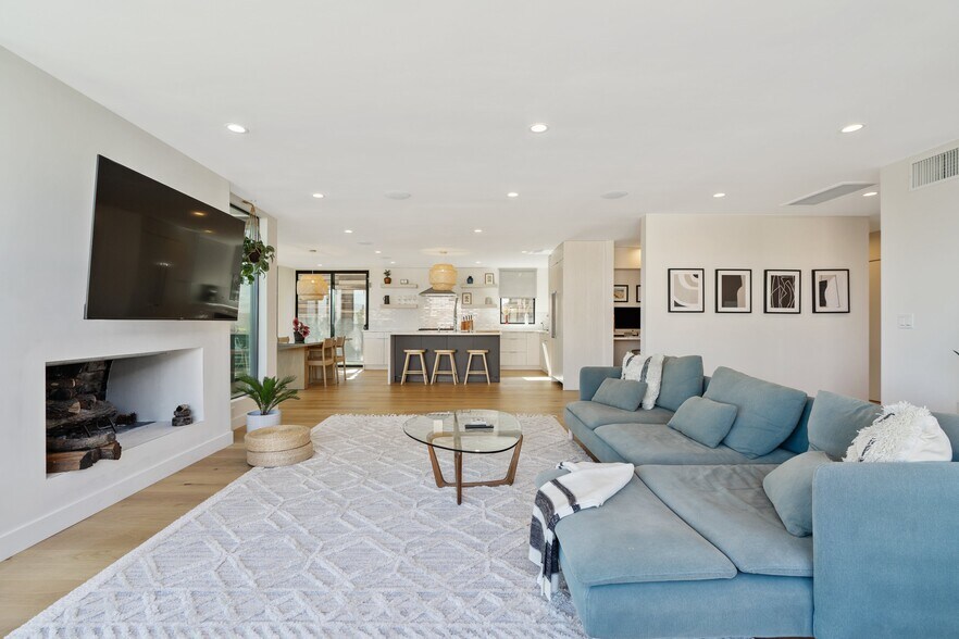 Building Photo - 3632 Beverly Ridge Dr