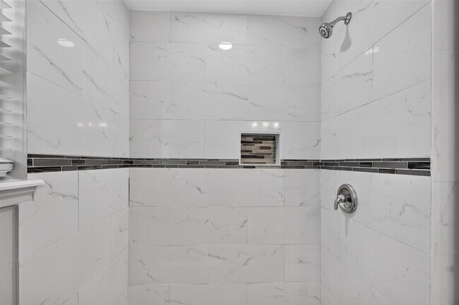 Building Photo - 1503 Shannon Valley Dr