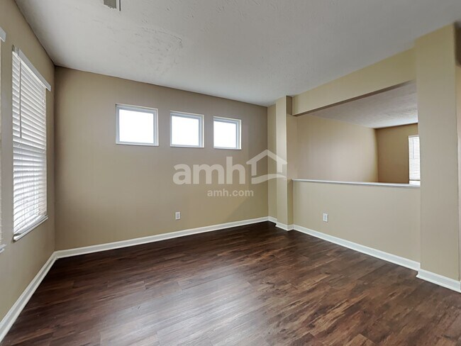 Building Photo - 6580 Riverview Ave