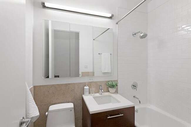 Building Photo - 96 Rockwell Pl