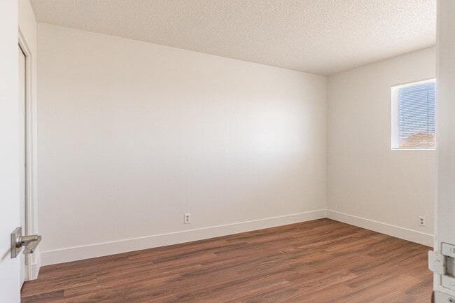 Building Photo - 3260 Gypsum Rd