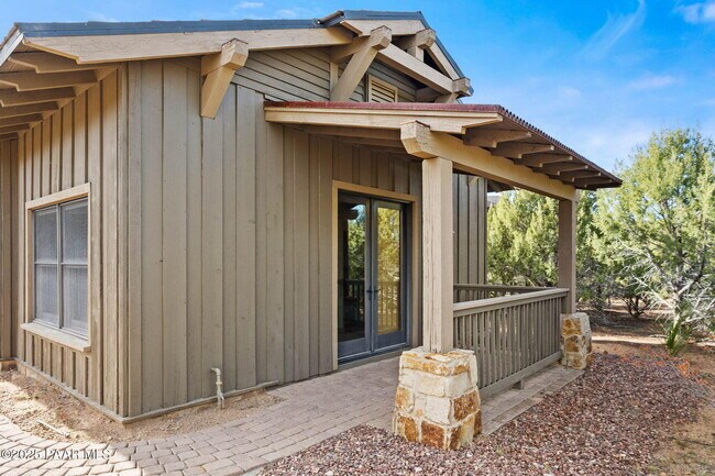 Building Photo - 14850 Jay Morrish Dr