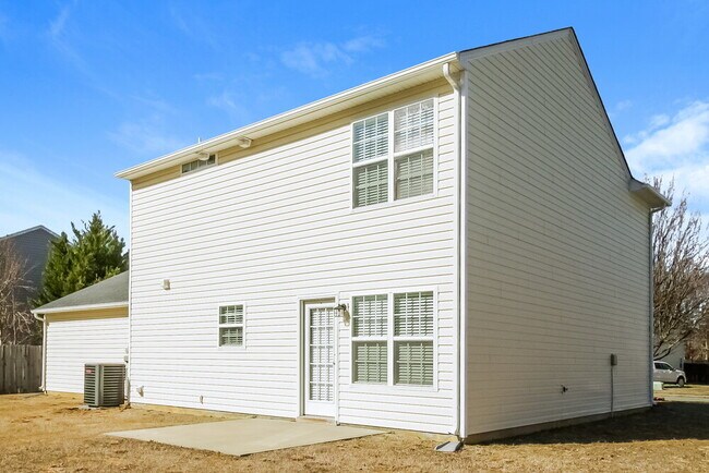 Building Photo - 1220 Maple Ridge Dr