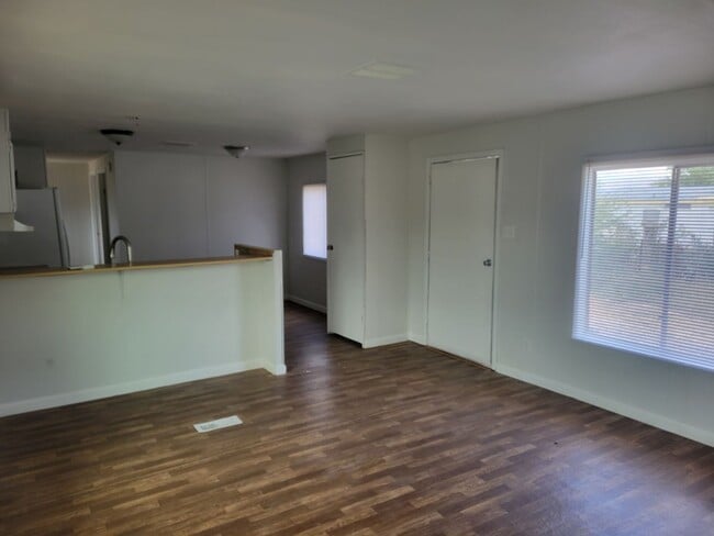 Primary Photo - 3 Bed 2 Bath