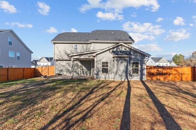 Building Photo - **SHOWINGS UNAVAILABLE UNTIL AUGUST 1ST!!!**