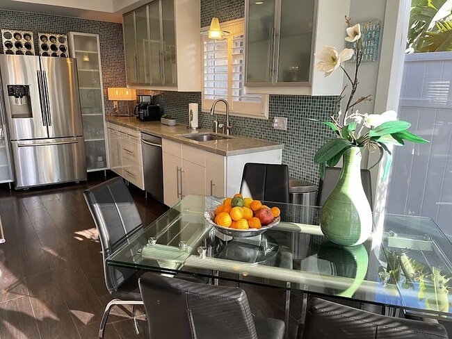 Building Photo - 5037 Terramar Way