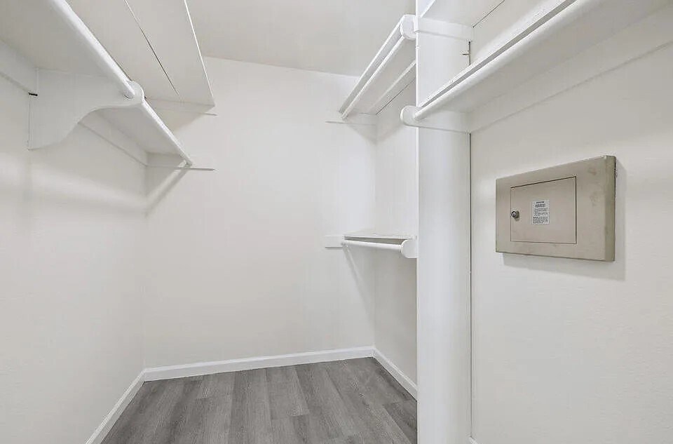 Building Photo - 4716 Park Granada