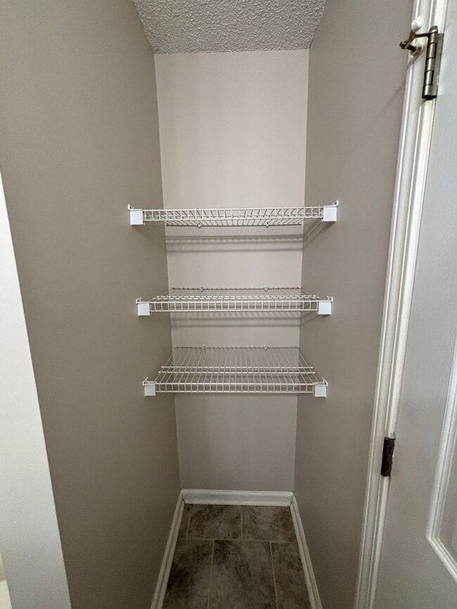 Building Photo - Cozy 3bd/2bth Condo in Powell - Minutes fo...