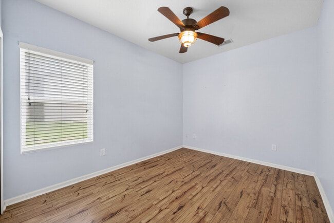 Building Photo - 112 Kildrummy Ct