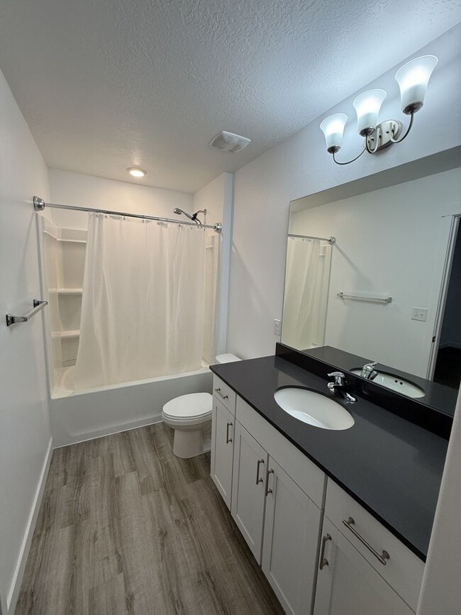 Building Photo - Beautiful Home in Santaquin, UT