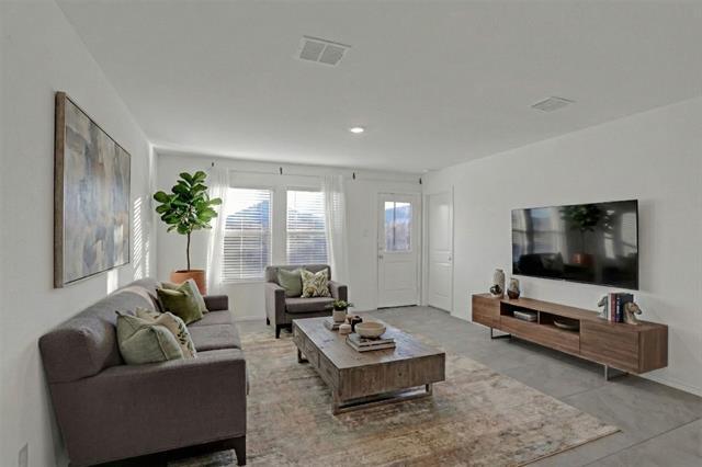 Building Photo - 14048 Earlham St