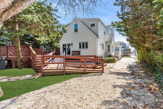 Building Photo - 111 Chicago Blvd