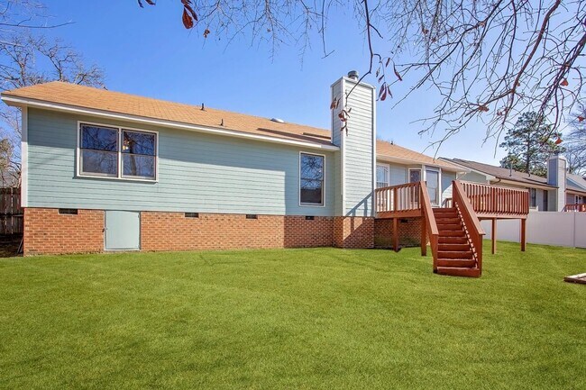 Building Photo - 3 Bed/2 Bath NEST in Beaver Run