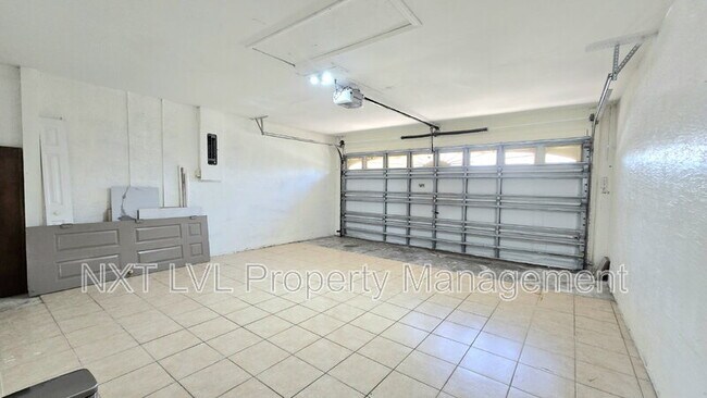 Building Photo - 511 SE 25th Terrace