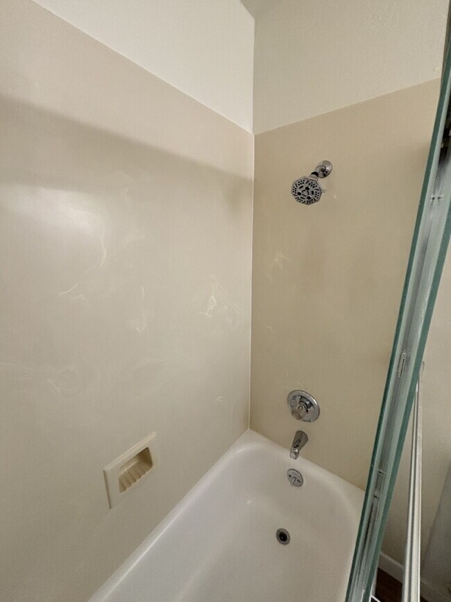 Building Photo - 1825 Harrison St