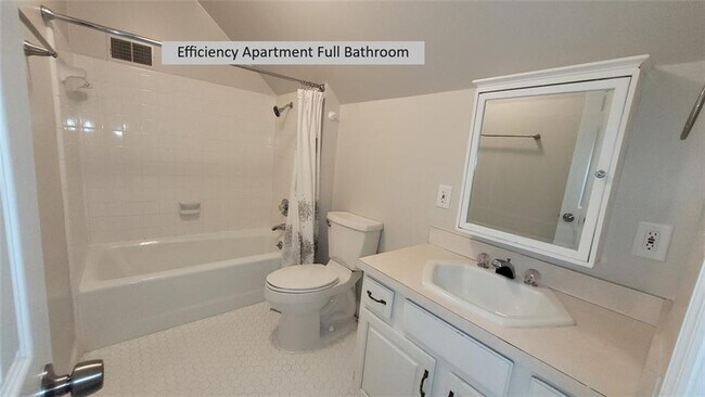 Building Photo - 9610 Farmbrook Ln