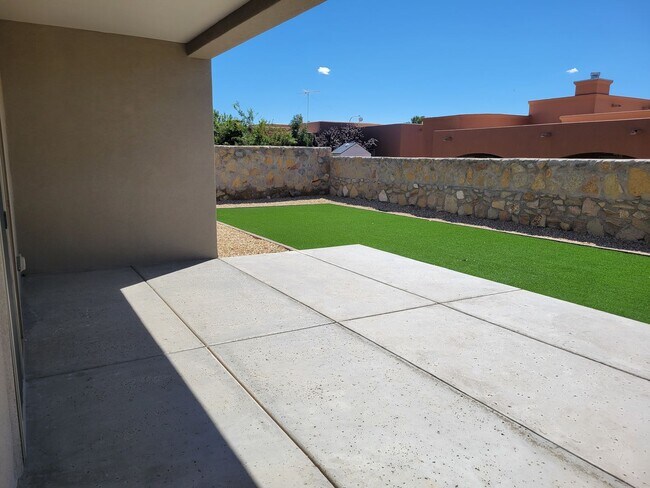 Building Photo - Beautiful 3 bedroom/2 Bath Home!