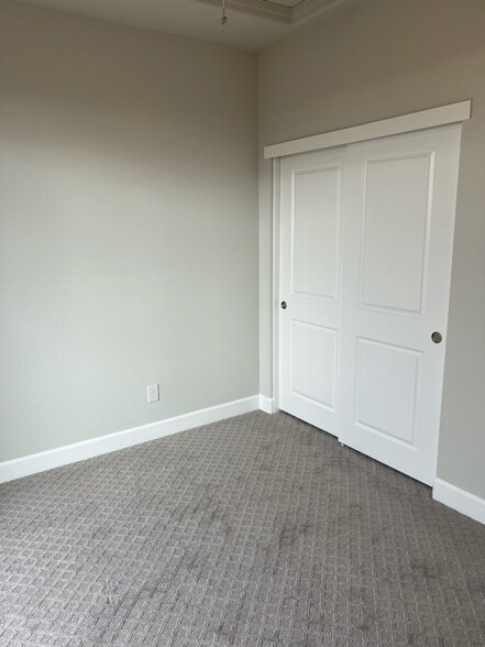 Building Photo - 1001 Wadsworth Dr