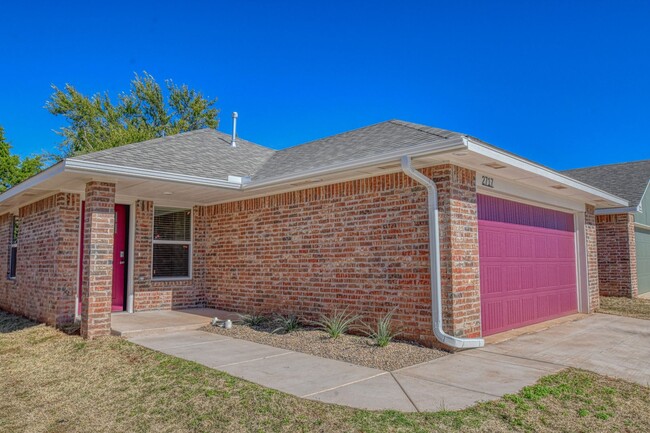 Building Photo - New Construction in Varenna Landing! Storm...