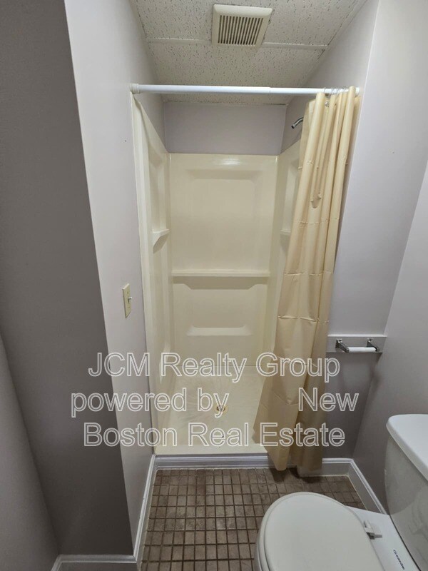 Building Photo - 5 Union Ave