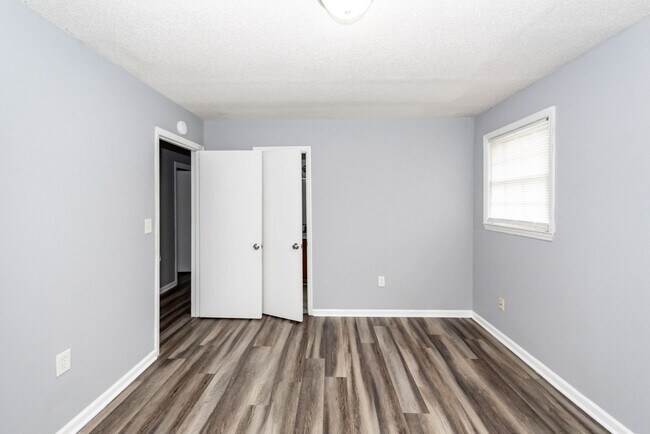 Building Photo - 4446 Farmwood St