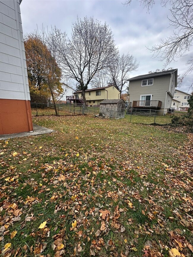 Building Photo - 69 Gerow Ave