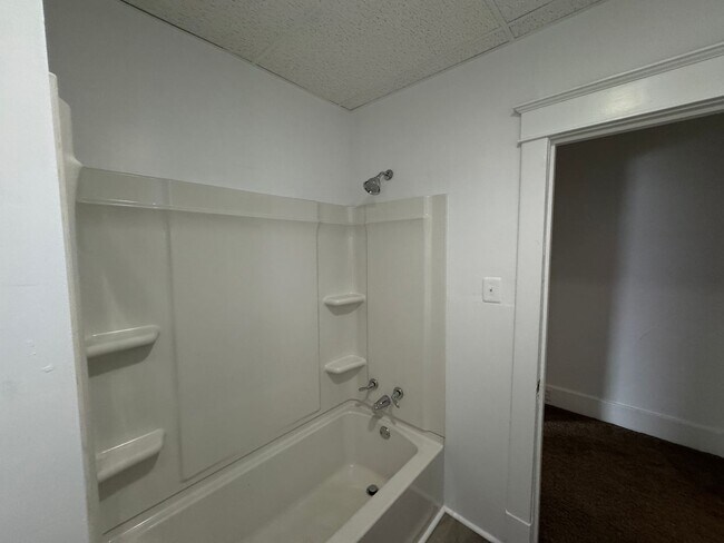 Building Photo - 561 Water St