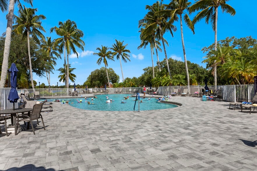 Building Photo - 4748 San Carlo Ct