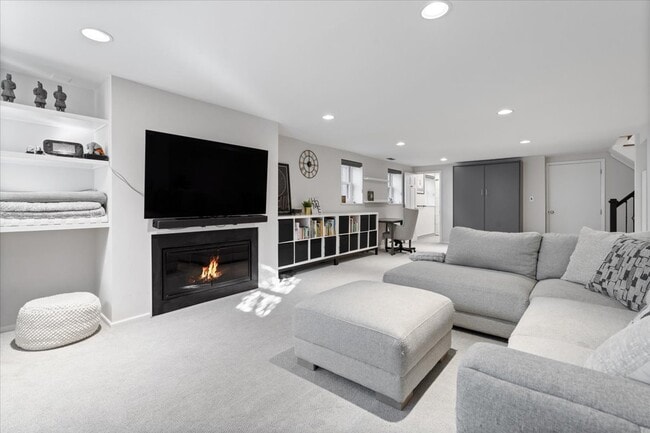 Building Photo - 1867 N Halsted St