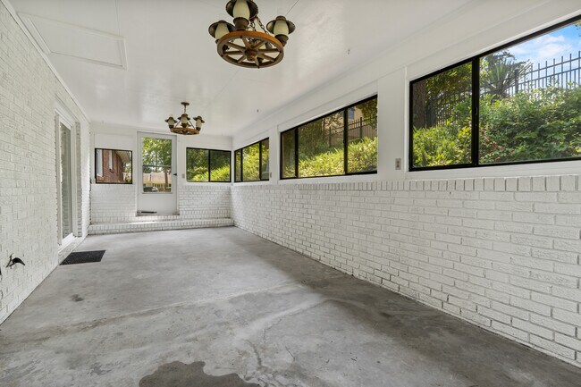 Building Photo - 4003 Rockbridge Rd