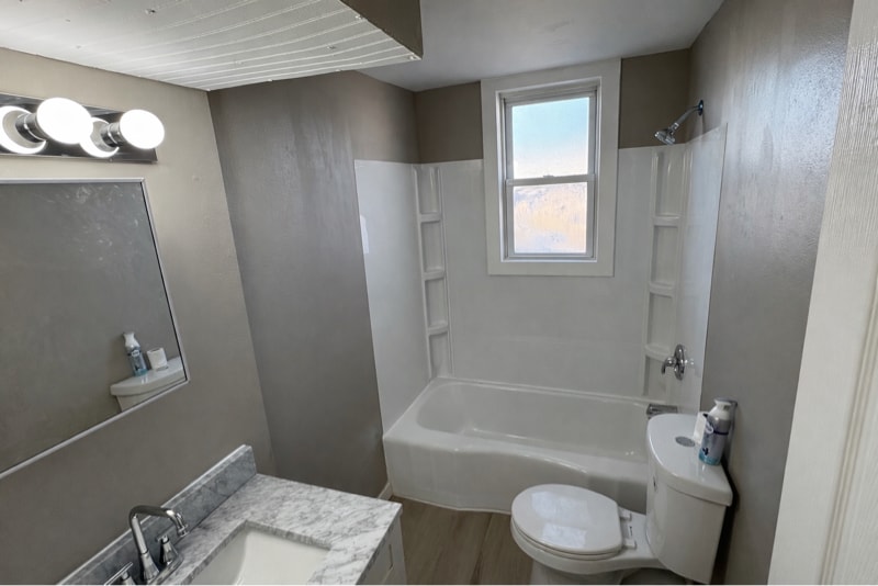 Building Photo - 400 Emma Ave