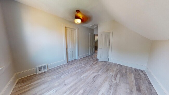 Building Photo - 4217 Hyde Ave