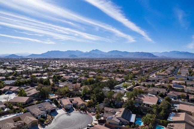 Building Photo - 8217 Cabin Springs Ave