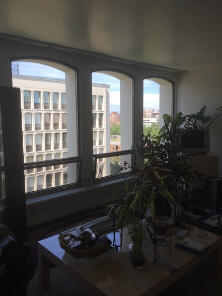 Building Photo - 1450 E 55th Pl